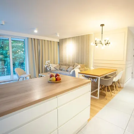 Pomorska 8 Апартаменты *